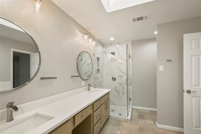 Building Photo - 6019 Yellow Rock Trail