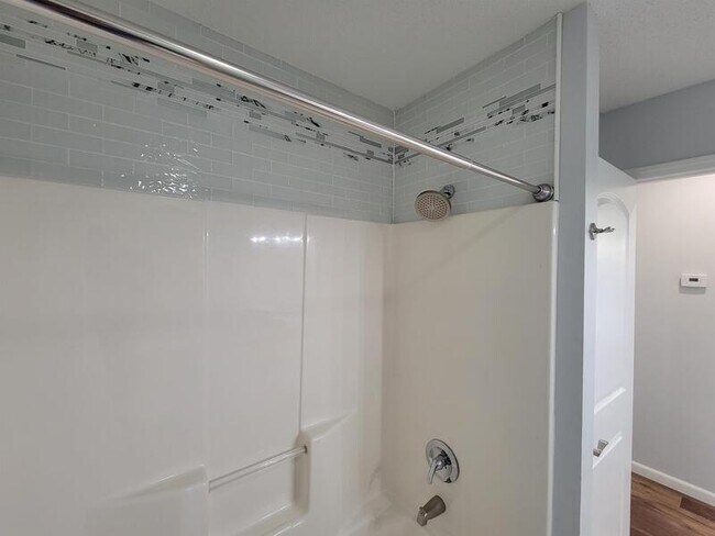 Building Photo - 2256 Fairfax Dr