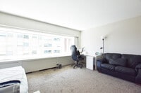 Building Photo - 555 E William St