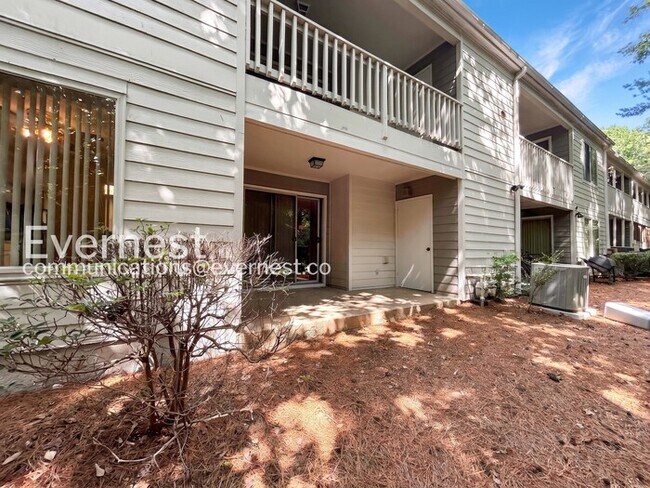 Building Photo - Spacious 2 Bed, 2 Bath Condo with Modern Amenities / No Pets Allowed / Available No!