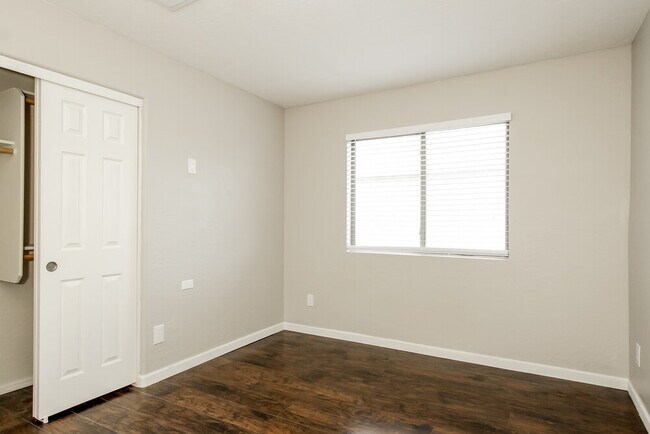 Building Photo - 35222 N Happy Jack Dr