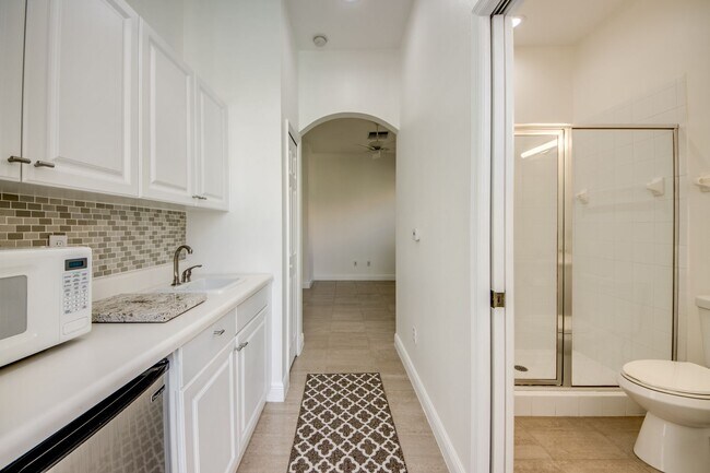 Building Photo - 14021 Bently Cir
