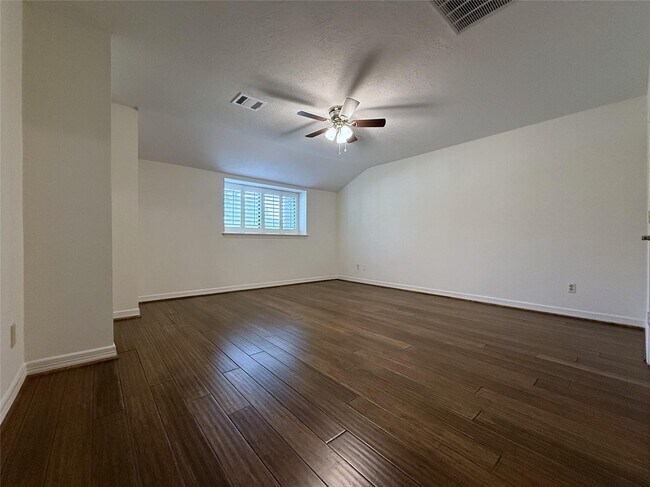 Building Photo - 5007 Shady Nook Ct