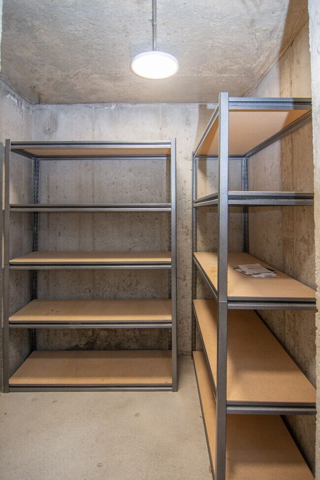 Building Photo - Gorgeous Bountiful Home w/ Solar & 3 Car Garage