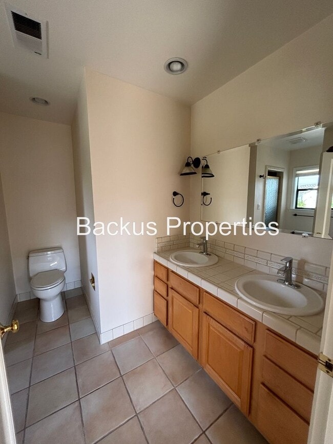 Building Photo - Wonderful Home in South Salinas