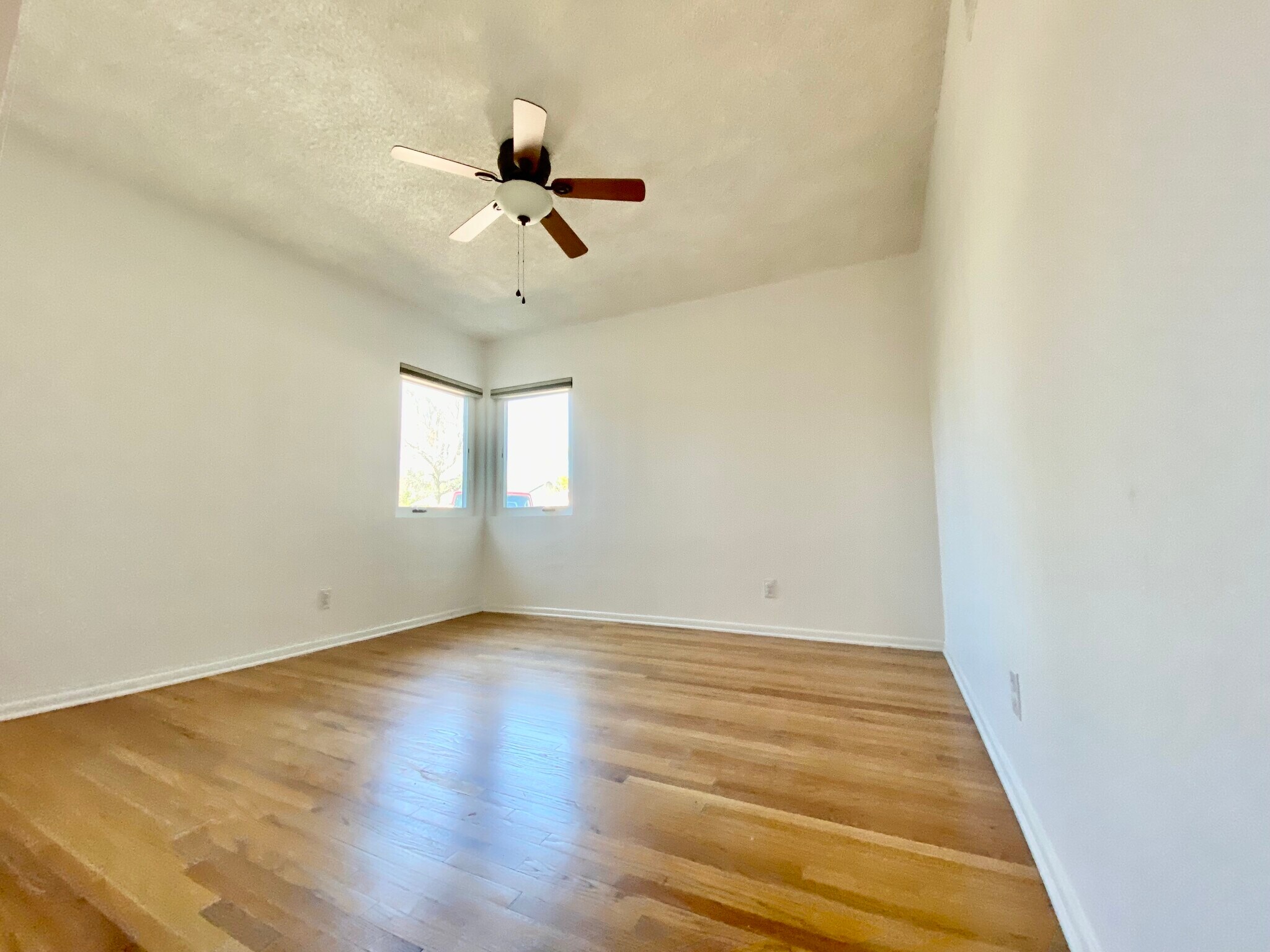 Building Photo - 18246 Sunburst St