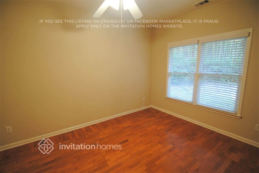 Building Photo - 417 Breezewood Ct