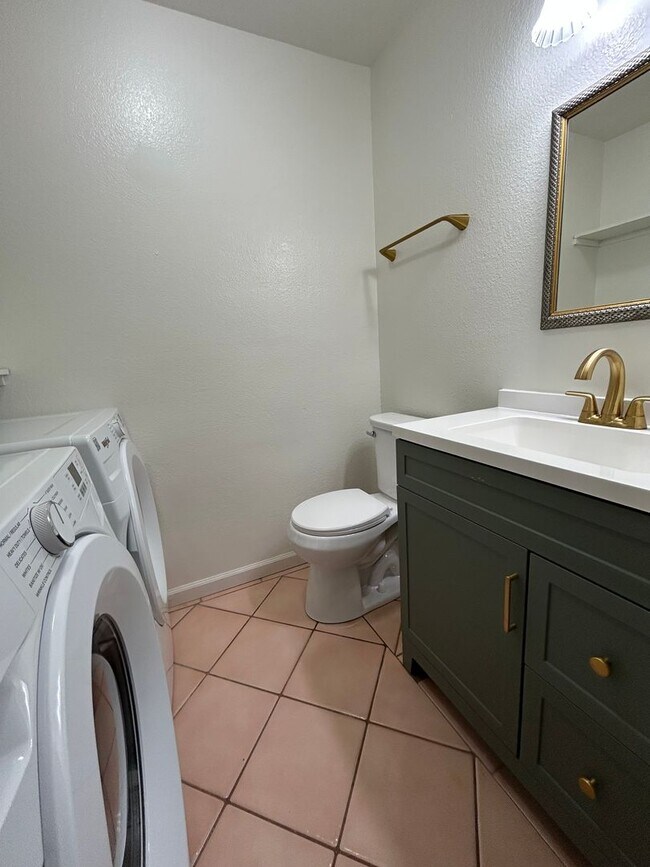 Building Photo - Available on 05/05/26, 1170 sq ft, 3 Bedrooms, 1.5 Baths, 2 Assigned Parking at Palehua Hale in M...