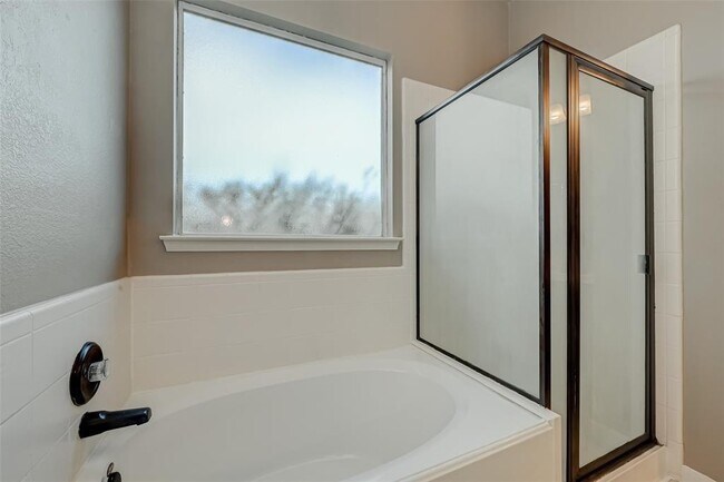 Building Photo - 2439 Marquette Trail