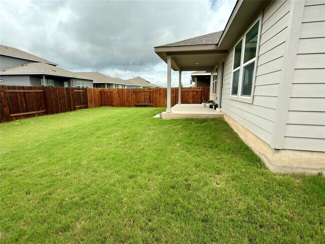 Building Photo - 310 Fossil Dr