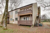 Building Photo - 9020 Mahogany Row SE