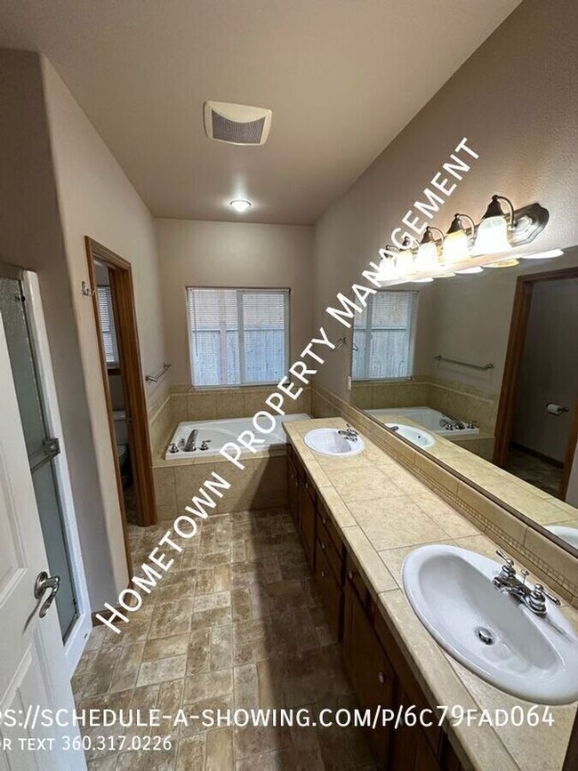 Building Photo - 10139 Terra Valley Street Southeast