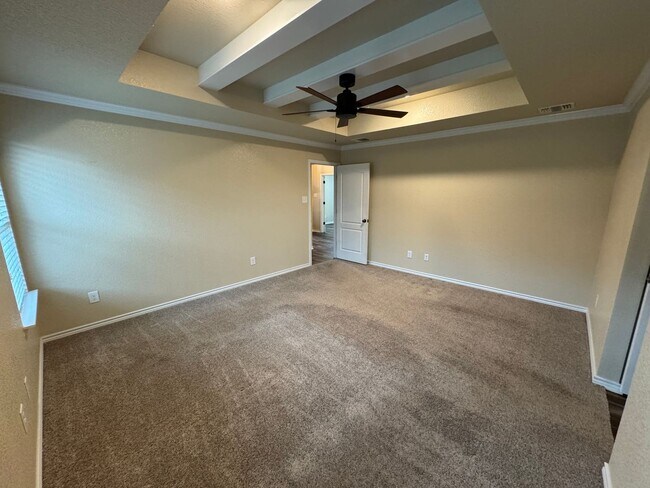 Building Photo - 5907 Verde Dr
