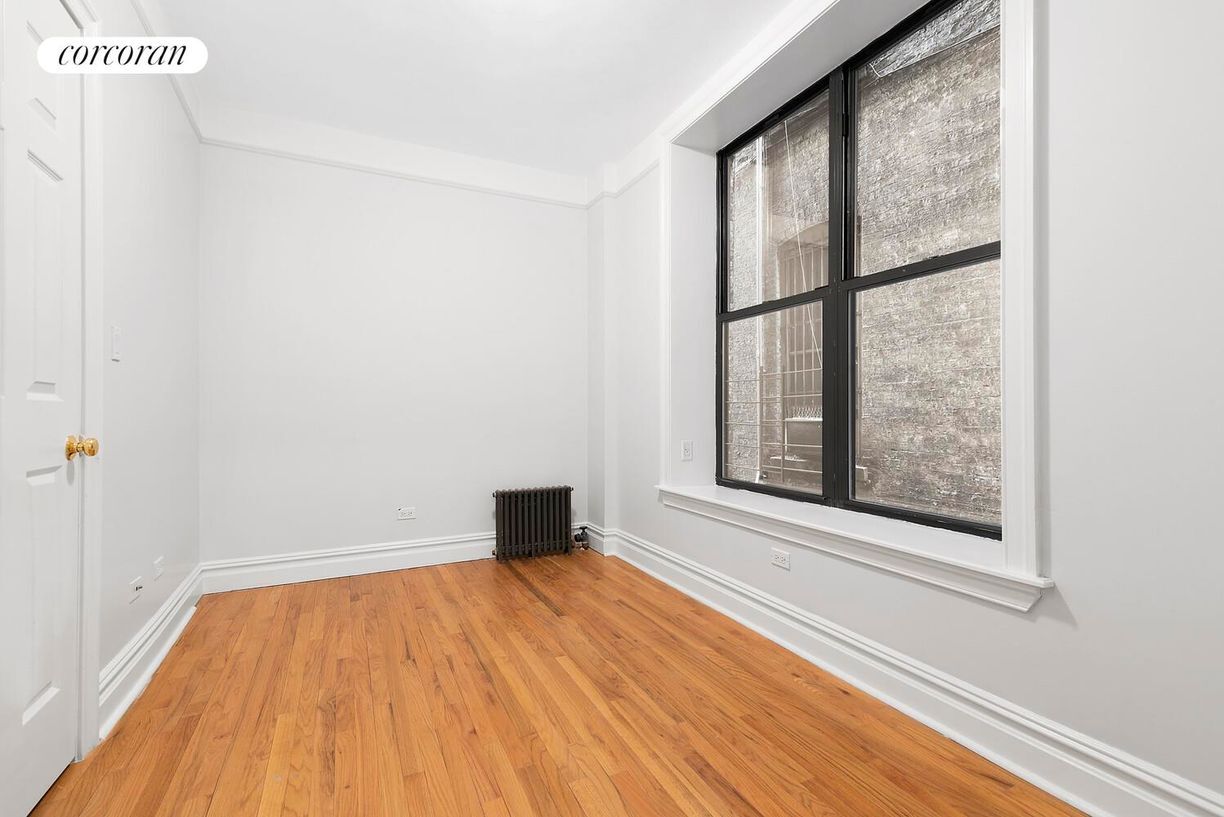 Building Photo - 11 1/2 W 84th St