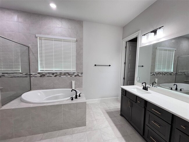 Building Photo - 713 Coppell Ct