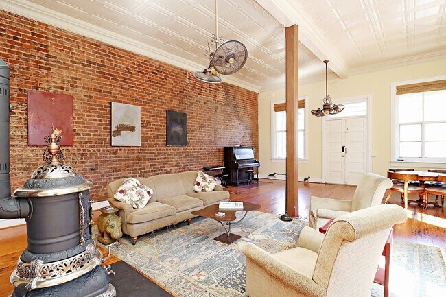 Building Photo - Beautifully Restored Ivy Residence, Fully Furnished with Utilities Included