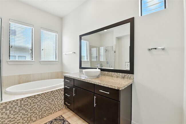 Building Photo - 1611 Spring St