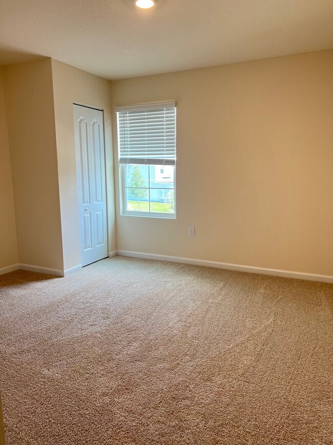 Building Photo - 221 Talulla Trl