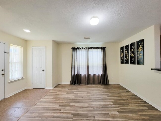 Building Photo - 12835 Regal Oaks Bend Ln