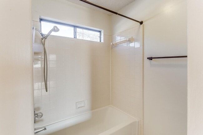 Building Photo - Great 2 Bed 2 Bath Townhouse in S Arlington- 76017