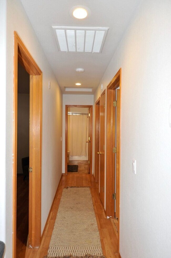 Building Photo - Hayden Rancher with RV parking