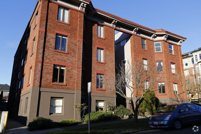 Building Photo - Comstock Apartments