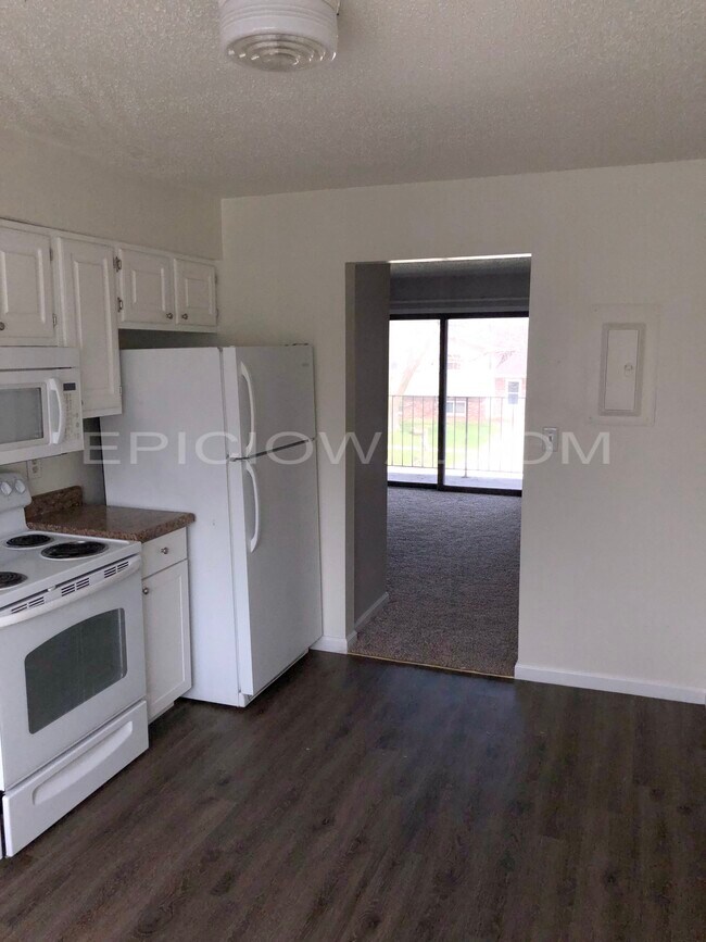 20 N 10th Ave 20 N 10th Ave Hiawatha IA 52233 Apartment Finder