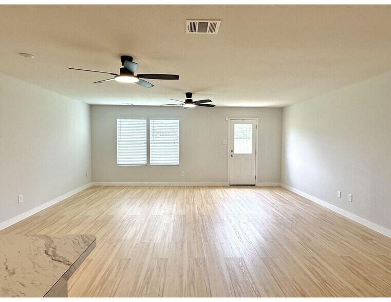 Building Photo - 139 Rd 51026