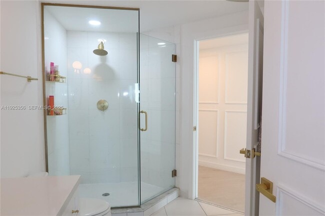 Building Photo - 500 Brickell Ave