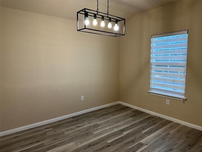 Building Photo - 3505 Stephans St