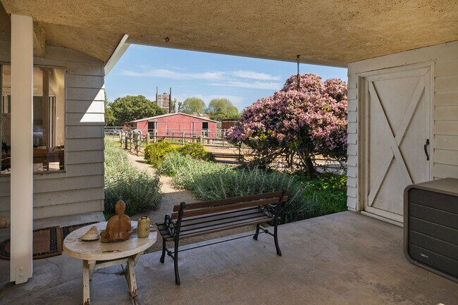 Building Photo - Discover Your Dream Sanctuary at Braemar Ranch, Yankee Farm!