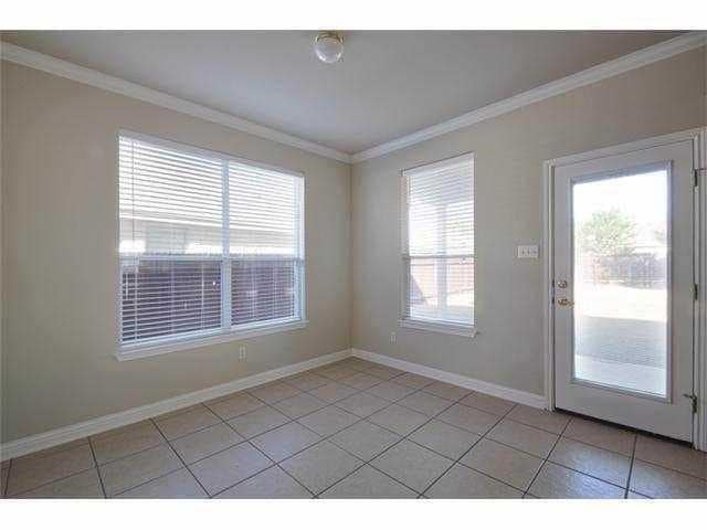 Building Photo - 2204 Voyageurs Ln