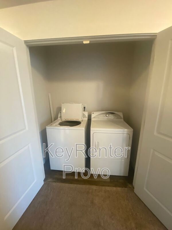 Building Photo - 268 Wren Hill Ln