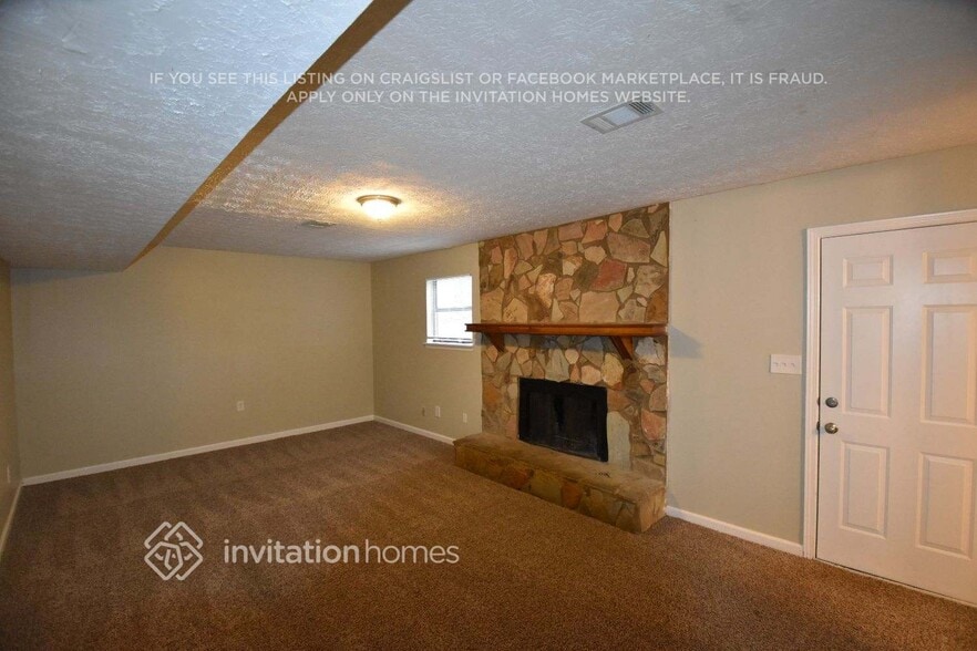 Building Photo - 4687 Dogwood Farms Dr