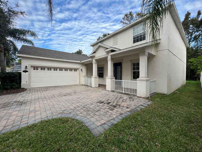 Building Photo - Stunning 4 Bedroom 2.5 Bath Home with Bonu...