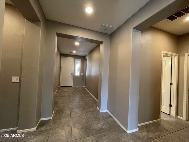 Building Photo - 22507 E Creosote Dr