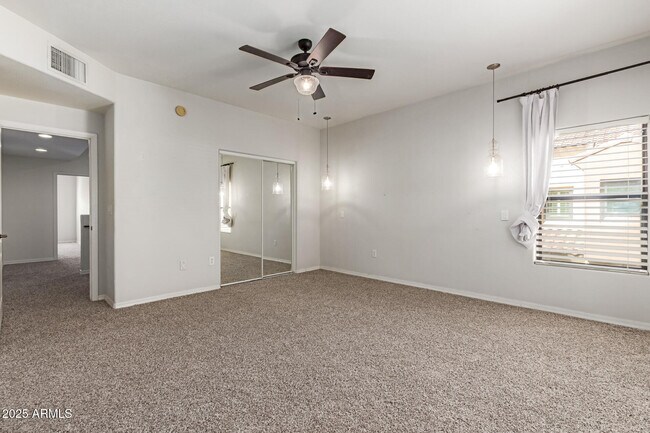 Building Photo - 1102 W Glendale Ave