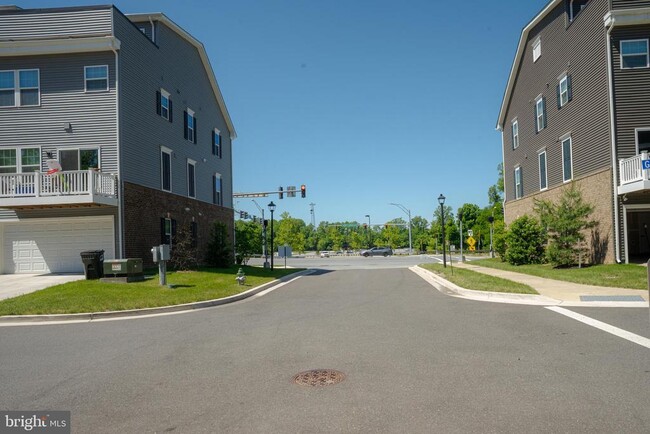 Building Photo - 8210 Goldstone Ct