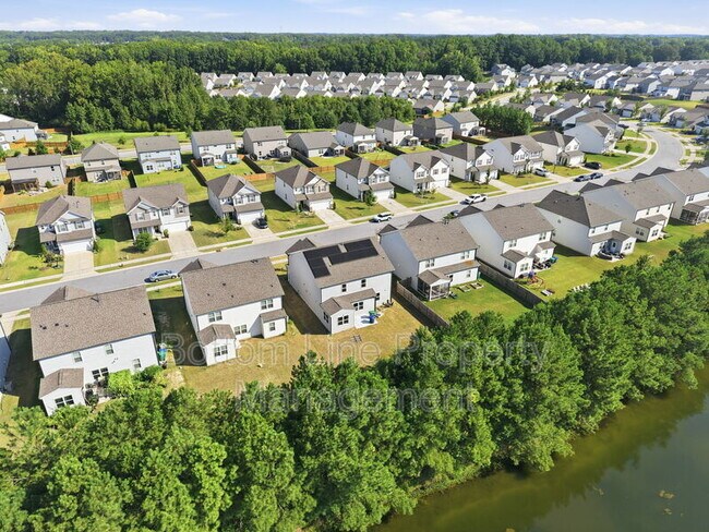 Building Photo - 2230 Bethpage Dr