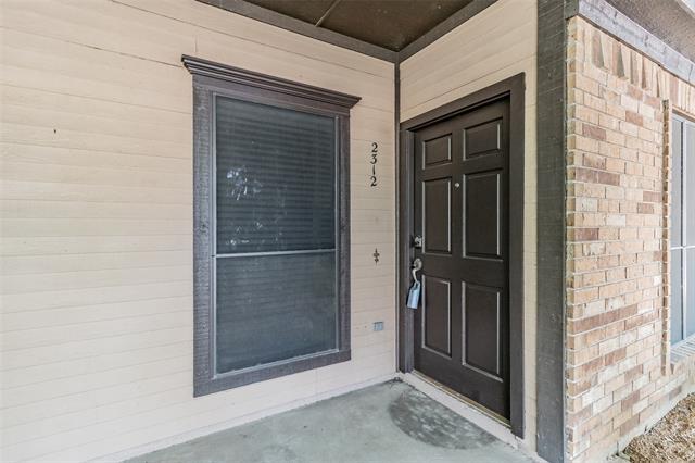 Building Photo - 2312 Shady Turf Dr