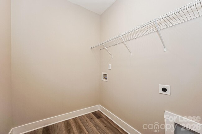 Building Photo - 120 Glencoe Ln