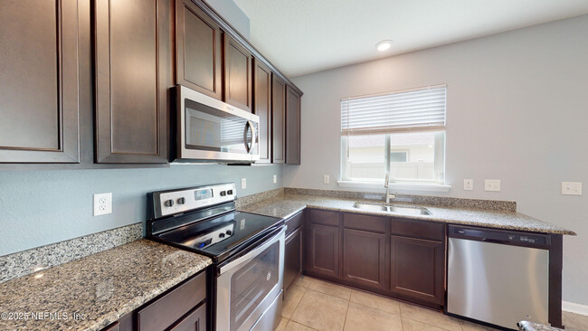 Building Photo - 3718 Ruby Kinglet Dr