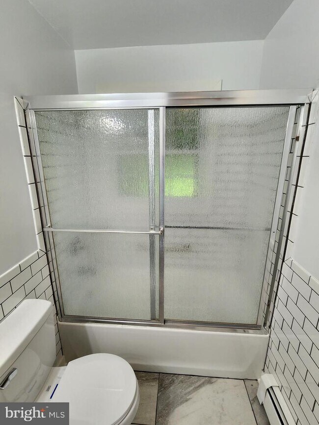 Building Photo - 17158 Ferry Dock Rd