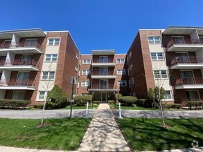 Building Photo - 5240 Galitz St