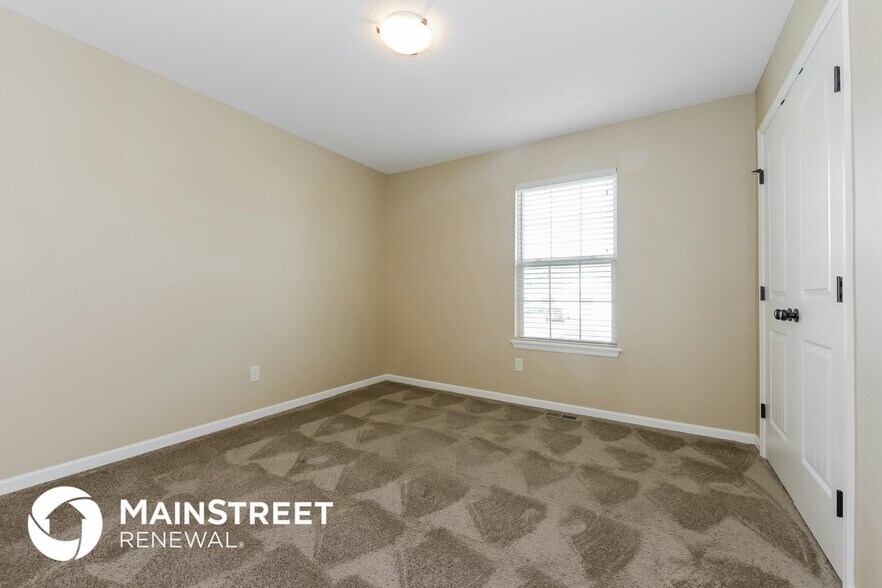 Building Photo - 202 Golfview Dr