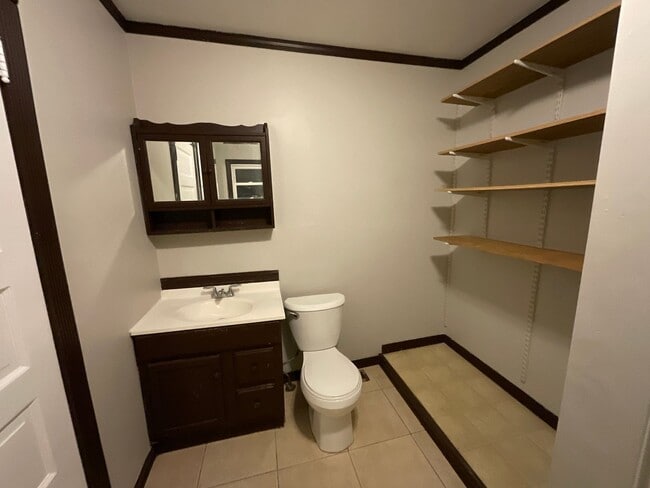 Building Photo - 326 11th St