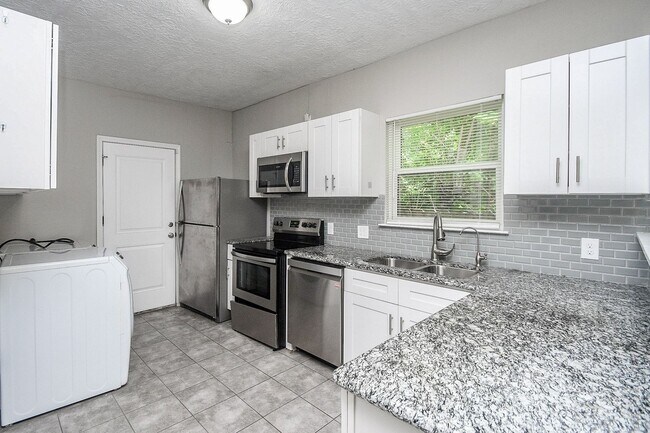 Building Photo - 4137 Galesburg St