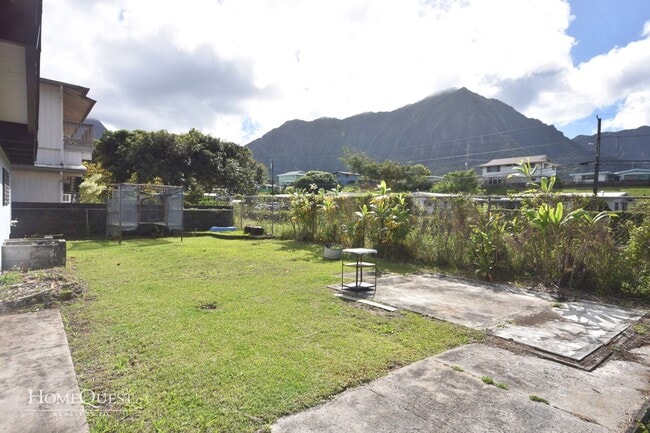 Building Photo - Kaneohe Charm -- 3 bed 1.5 bath SFH -- $3500/mo