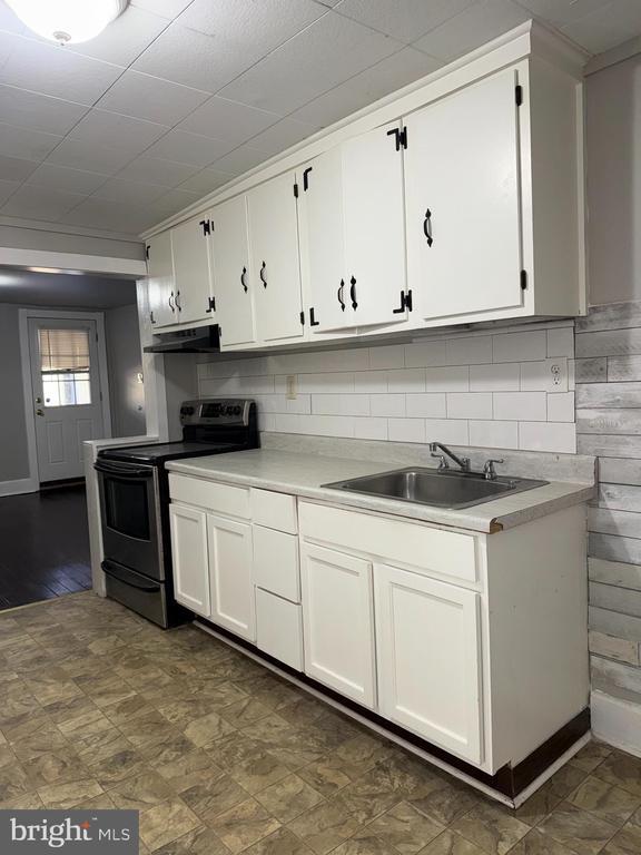 Building Photo - 395 Hephzibah Hill Rd