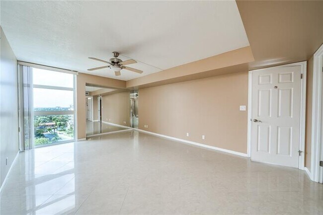 Building Photo - 1360 S Ocean Blvd